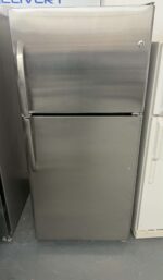 GE 30" Top-Freezer Refrigerator GTRS0KBZRSS