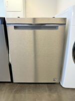 Whirlpool Built-In Dishwasher WDTA50SAHZ0