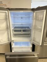 Hisense 30" French Door 20.8 Cu.Ft Refrigerator RF210N6AHE - Image 6