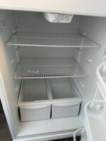 Electrolux 30" Top-Freezer Refrigerator WWTR1802KW7 - Image 3
